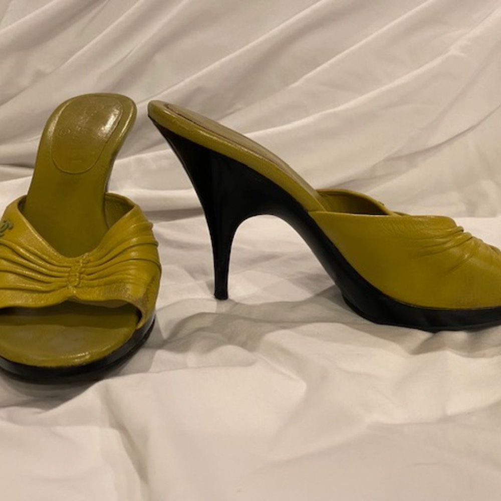 2000's CHANEL Mule Heels